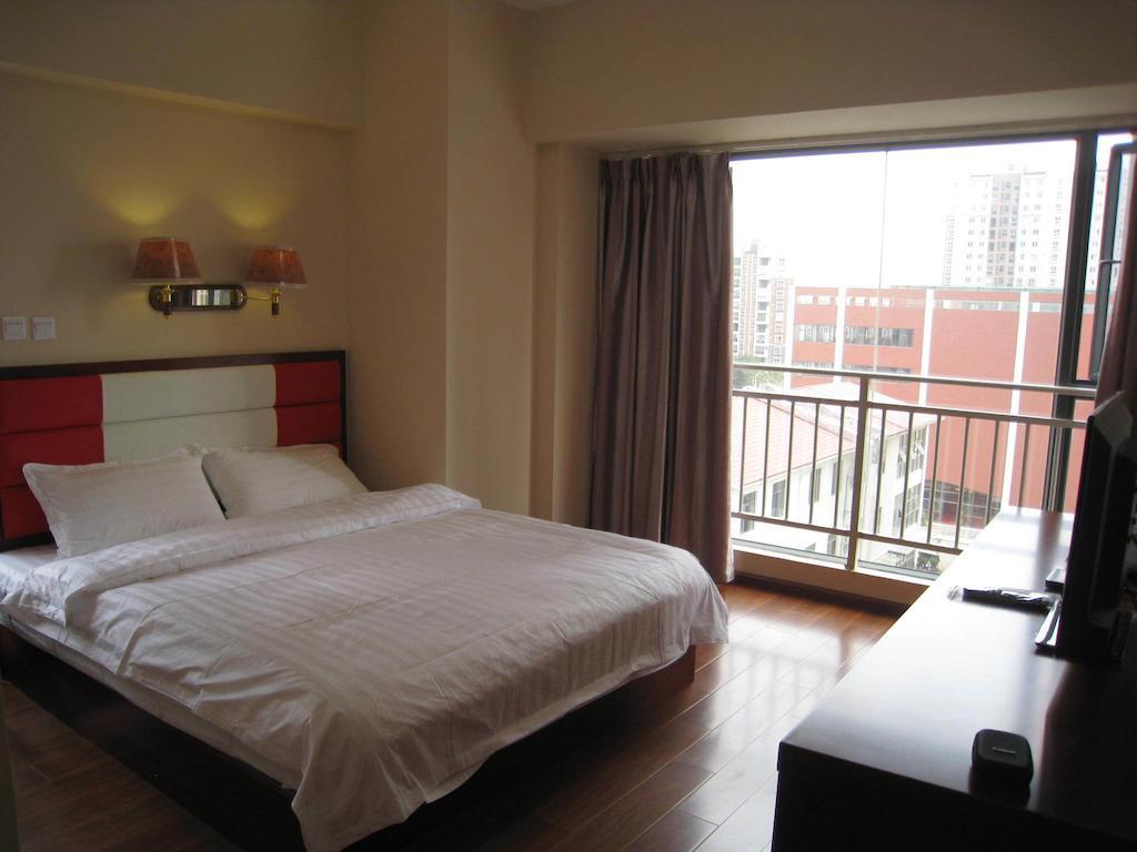 Chun Tian Hui Gu Holiday Hotel Kunming Rum bild